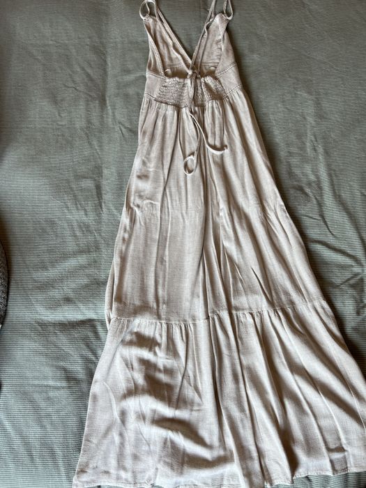 Vestido longo beje