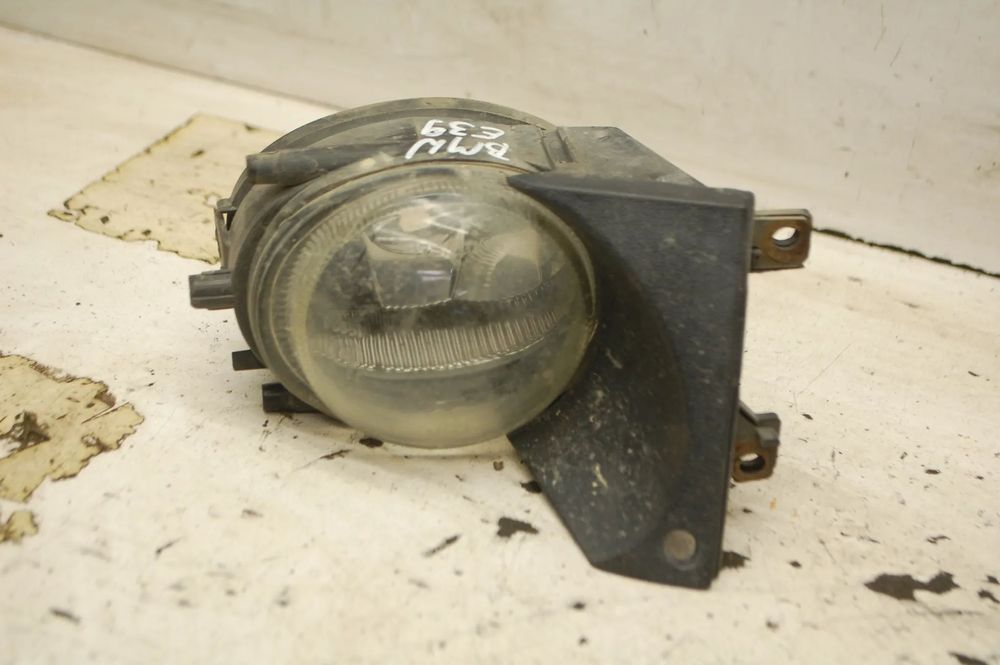 HALOGEN LAMPA PRZECIWMGIELNA LEWA LUB PRAWA PRZÓD PRZEDNIA BMW 5 E39 LIFT