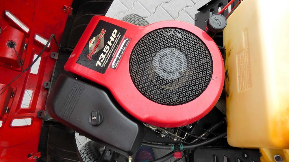 Traktorek kosiarka Castelgarden Briggs&Stratton (070401.5) - Baras