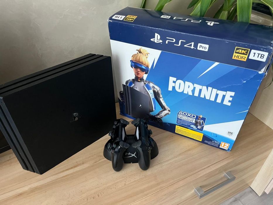 Консоль Sony PlayStation 4 PRO 1TB Black