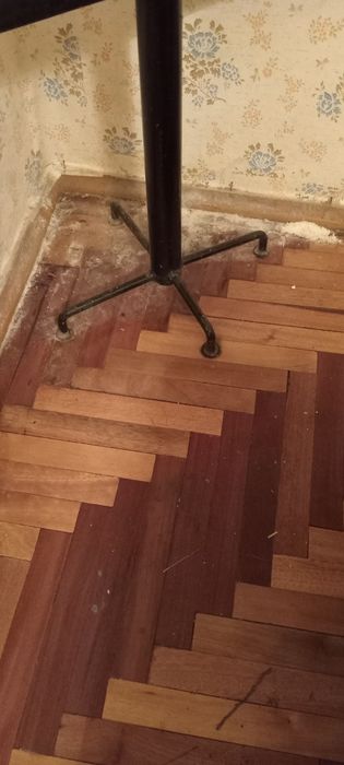 Тумбы под ТВ металлические