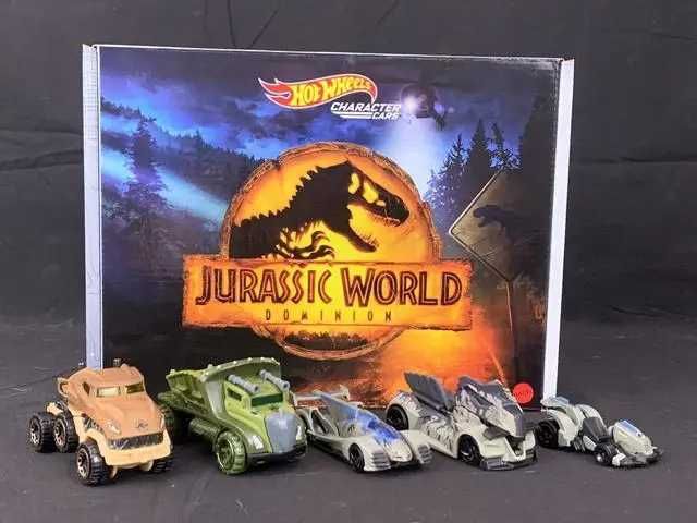 Набор машинок Jurassic World Toys Dominion Toy Character Cars