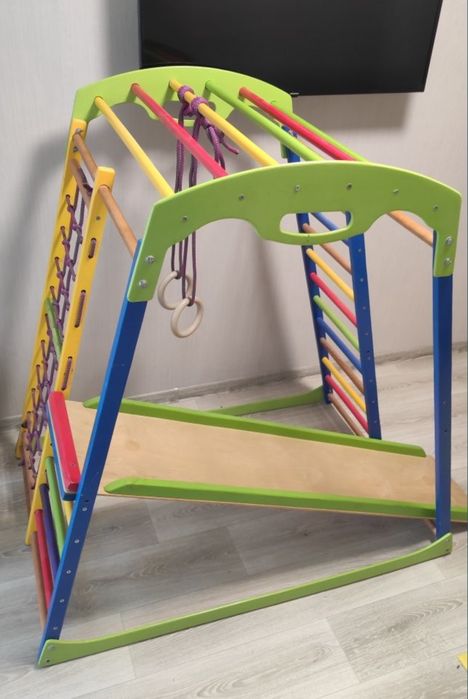 Дитячий ігровий майданчик