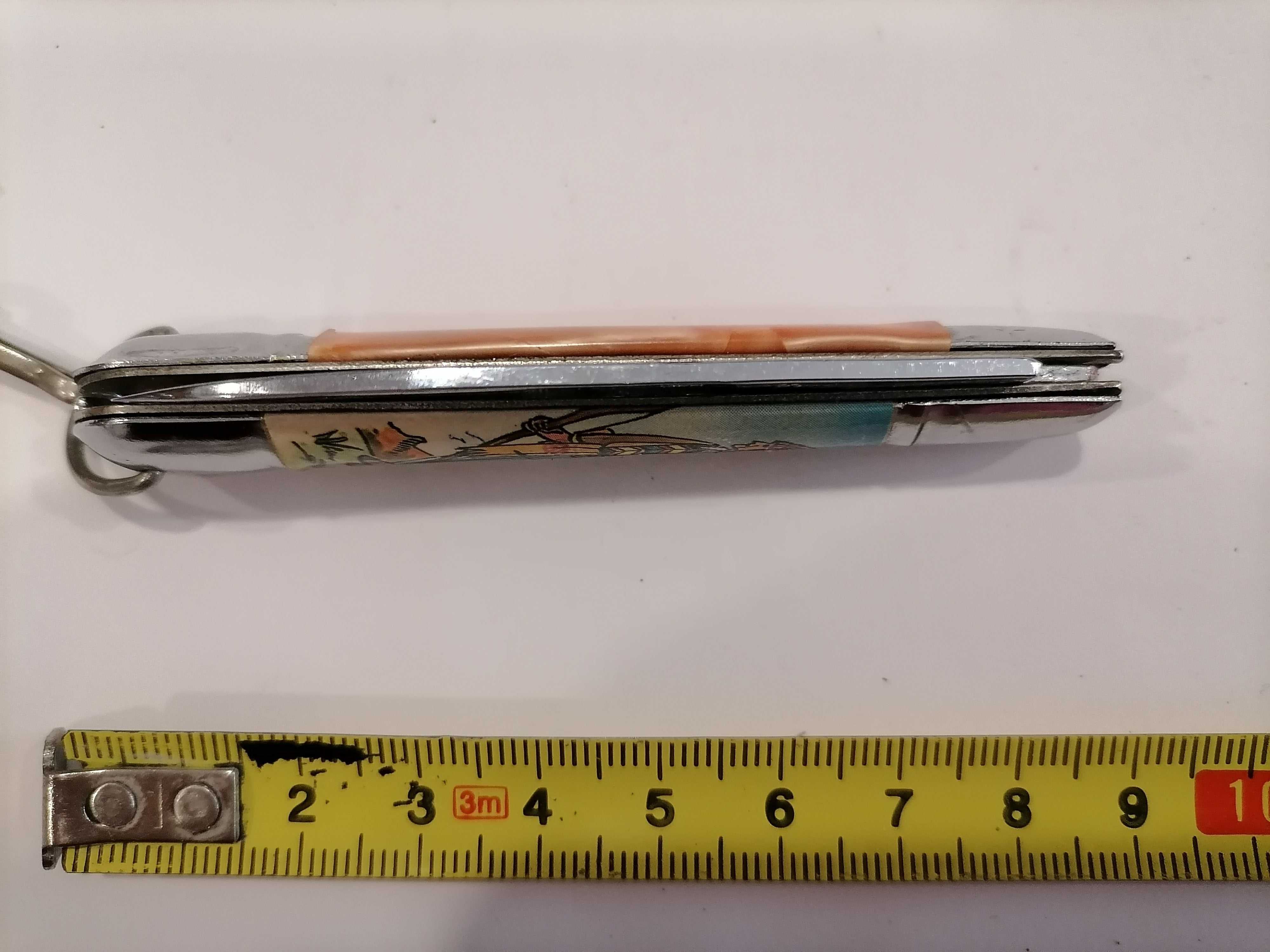 Canivete de coleção com corrente em metal, marcado na lâmina FES