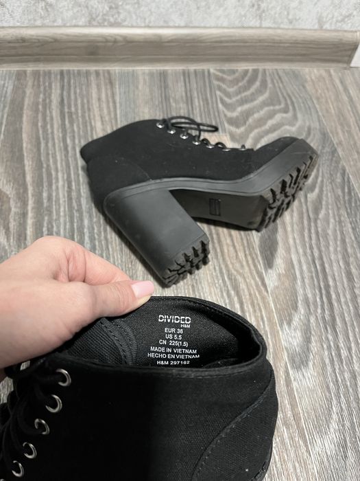 Ботильйони на підборах