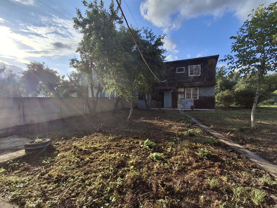 Продаж великої дачі з опаленням. Жавинка