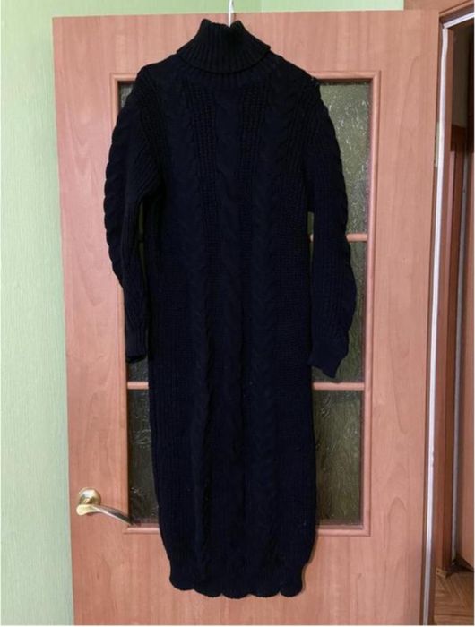 Жіноча сукня-светр з шерсті