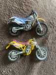 Motocykl model Yamaha TTR i Kawasaki skala ok 1:18