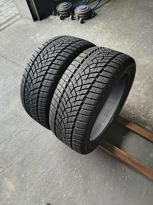 Opony zimowe 245/40/18 97V firmy Goodyear UltraGrip Performance