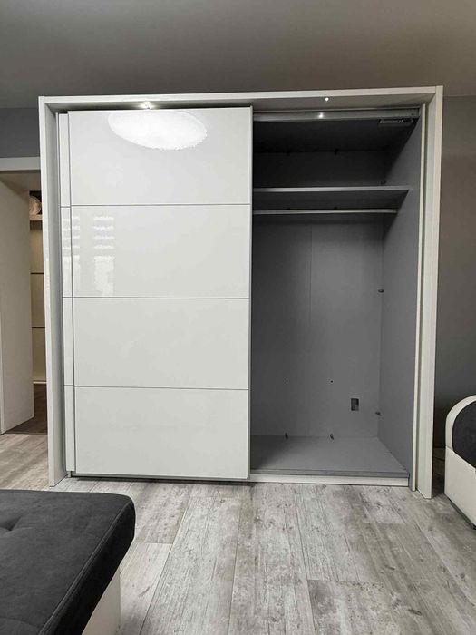 Szafa biały połysk Agata meble