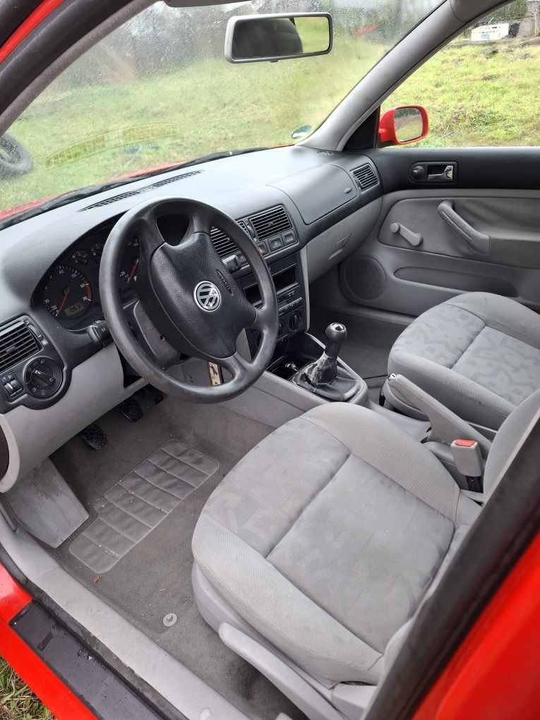 Volkswagen Golf 4 1.4 kombi