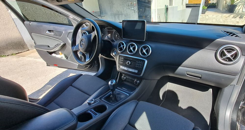 Mercedes Bens A180