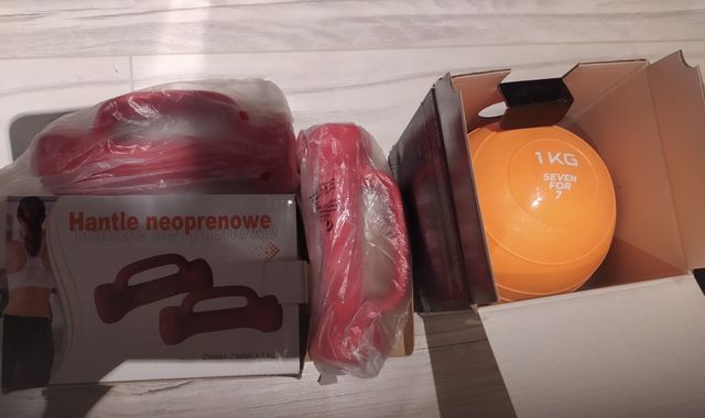 Zestaw fitness do ćwiczeń Hantle neoprenowe 1 kg x 2 Piłka do ćwiczeń