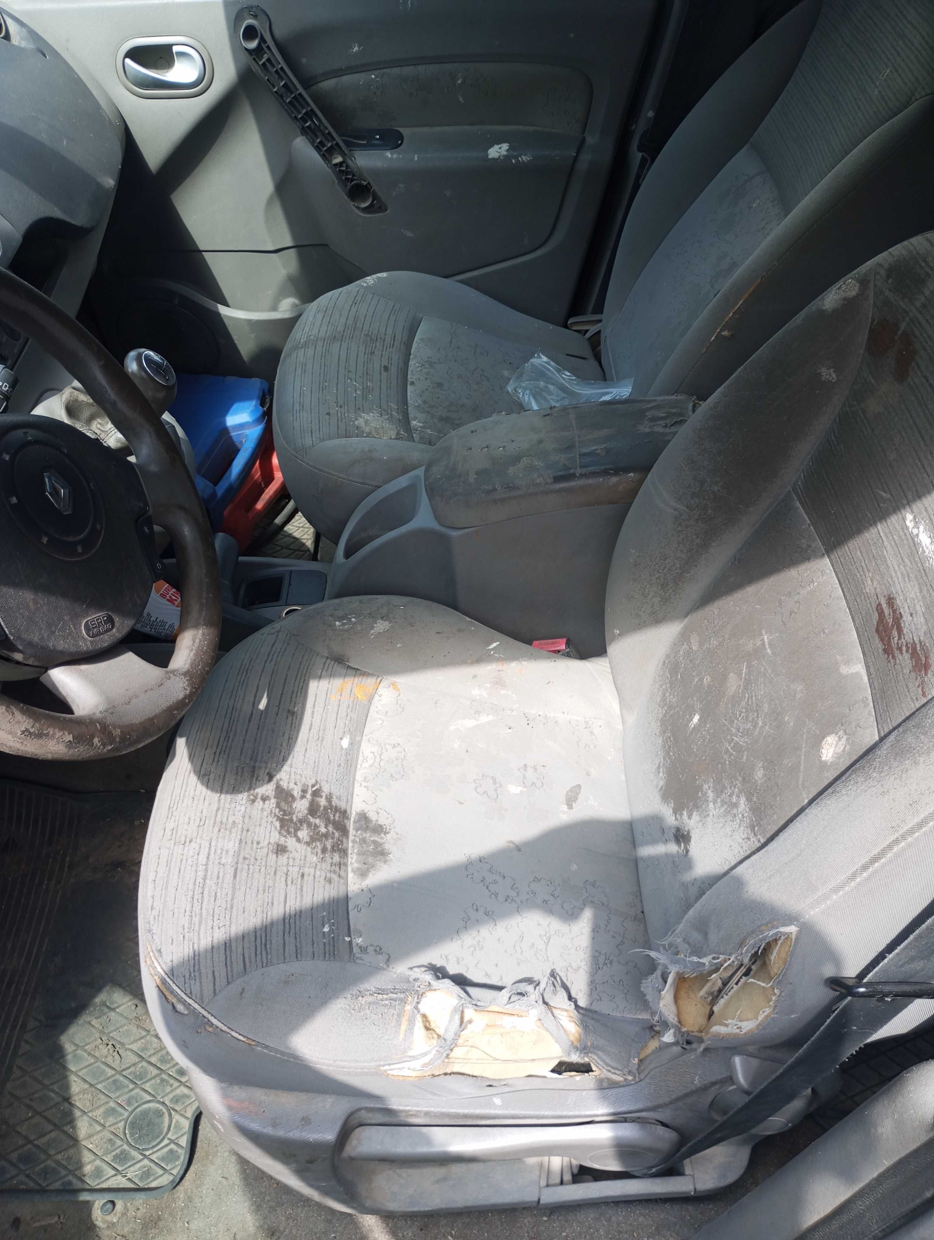 Renault Kangoo 2 uszkodzony silnik