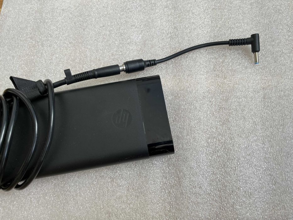 Оригінальний блок живлення  HP  230W  (7.4×5.0 перехідник 4.5×3.0 )