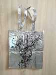 Srebrna torba na zakupy czarny nadruk tattoo shopper bag emo scene