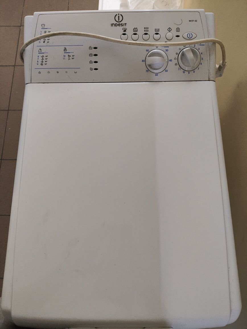 Пральна машинка Indesit WITP82. Вертикальне завантаження