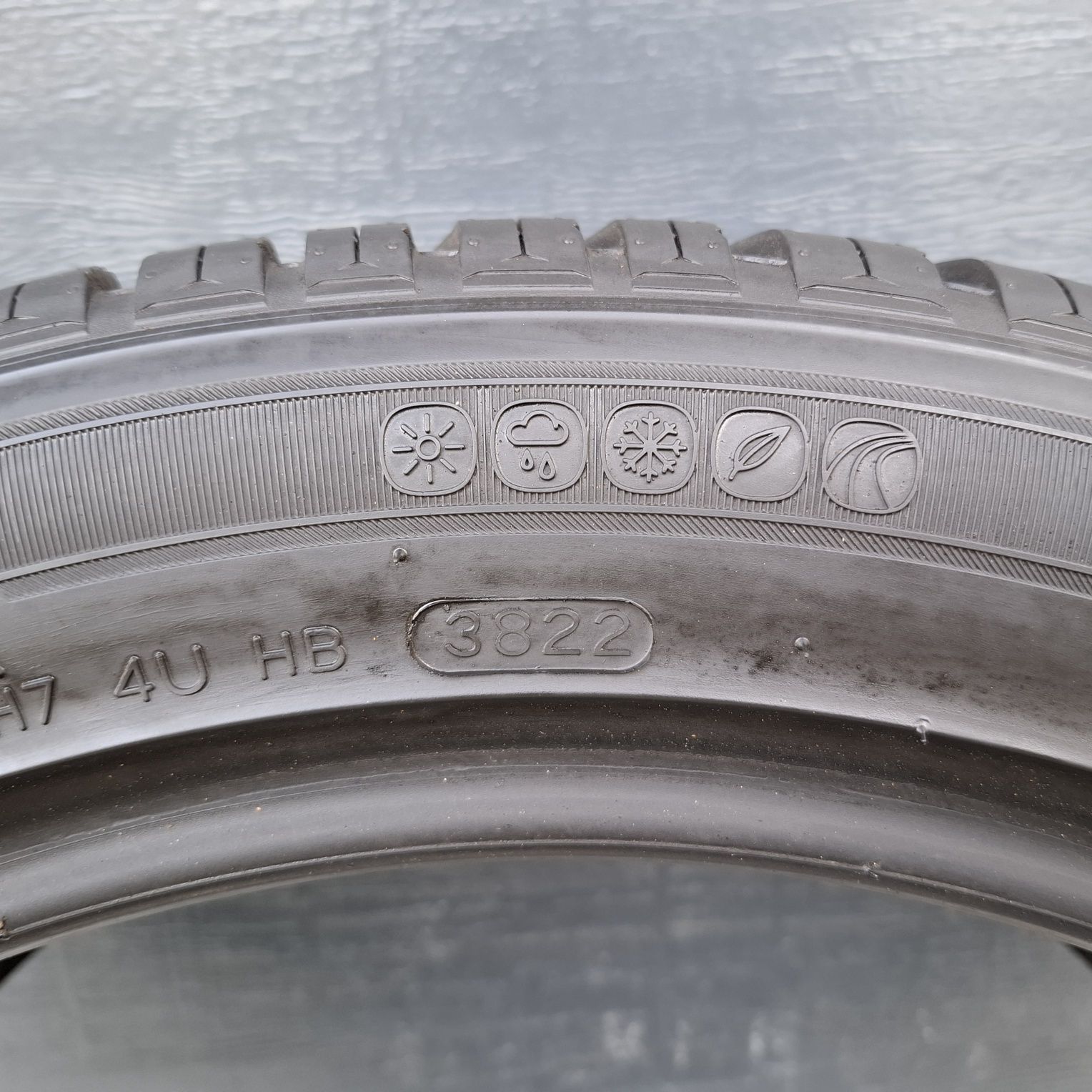 Hankook 245/45 R19 Kinergy 4s²