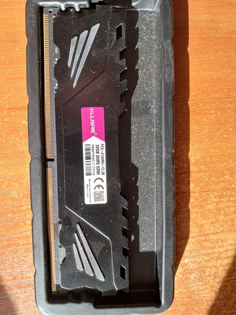 Продам процесор intel core i5 7700 xeon e3 1225v6 та DDR5 32gb Kllisre