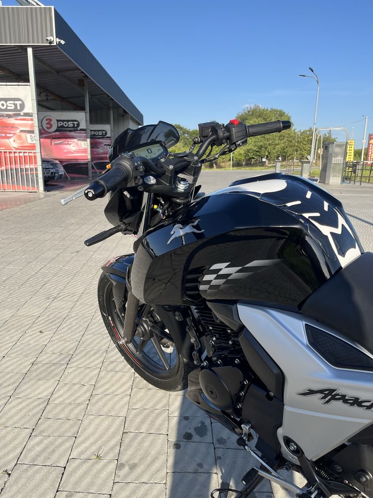 TVS apache rtr160 4v