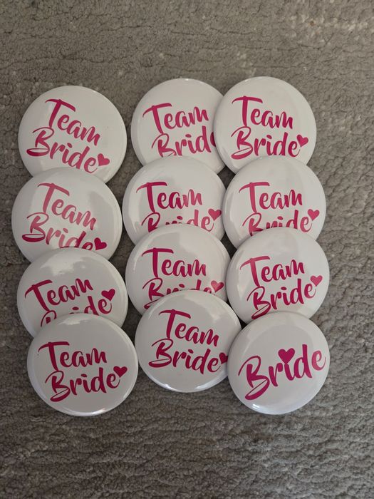 Przypinki na panieński