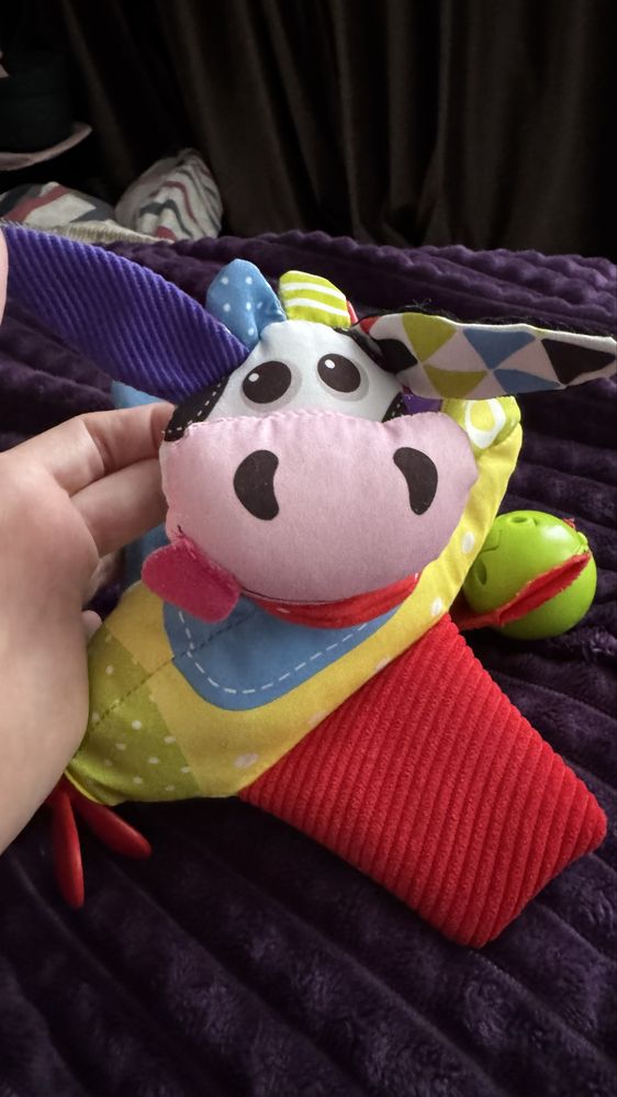 Игрушка музыкальная подвесная коровка