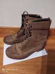 Botas em pele da Pepe Jeans para homem, como novas.