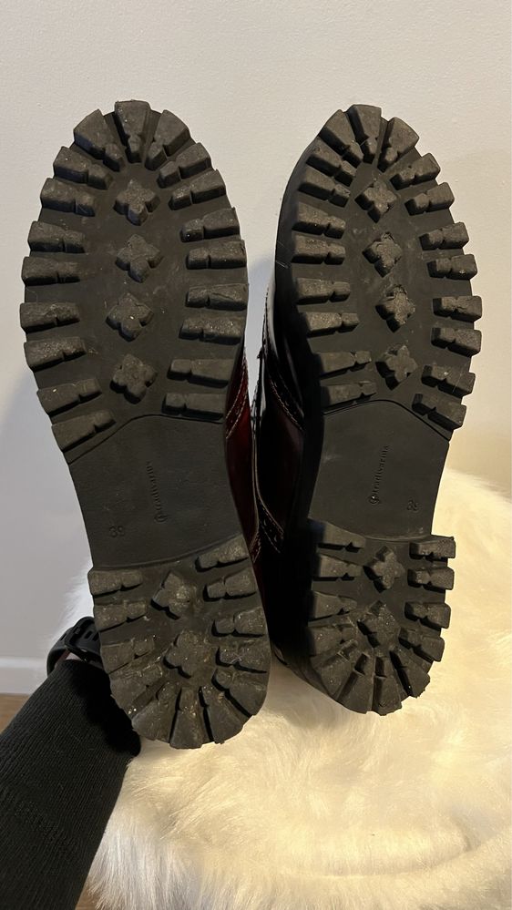 Sapatos Oxford Bordô sola de rasto Stradivarius