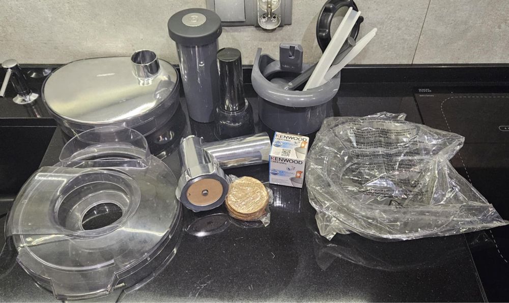 Kenwood Chef Sense XL KVL6030T biało-srebrny