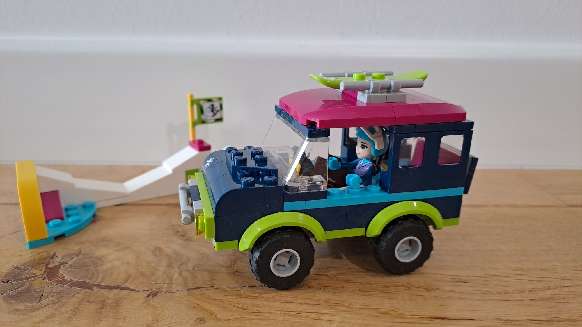 LEGO Friends 41321 Snow Resort Off-Roader