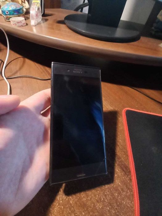 Продам телефон срочно Sony XZ F8331