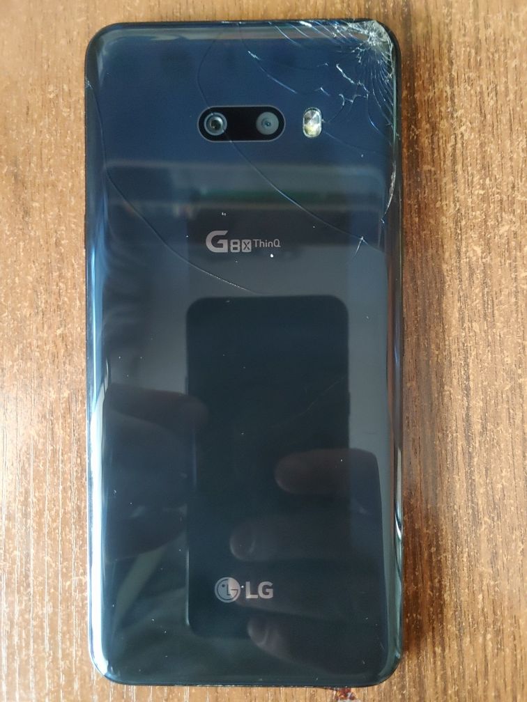 LG G8X для відновлення або на розбір.