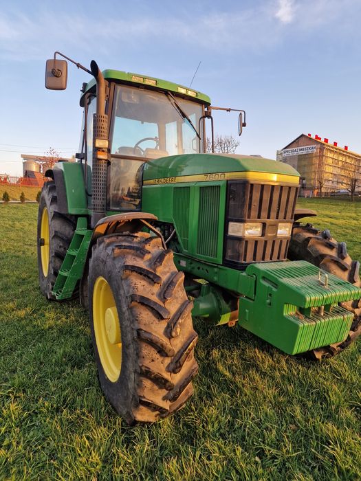 Traktor John Deere 7600 bardzo dobrym stanie