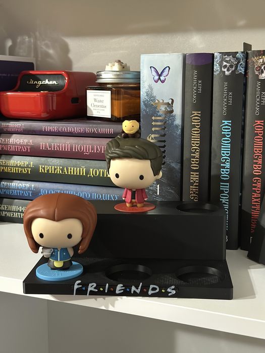 Поличка для фігурок Friends