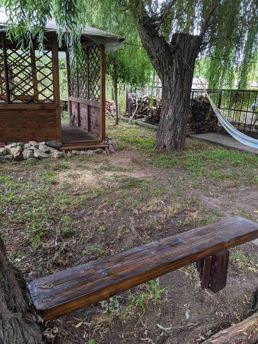 Продается дом с закрытым выходом к озеру. Словянск.