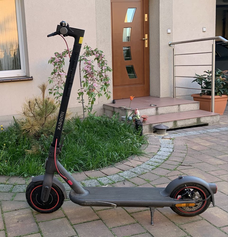Xiaomi 4 pro Hulajnoga elektryczna scooter 10 cali 20km/h