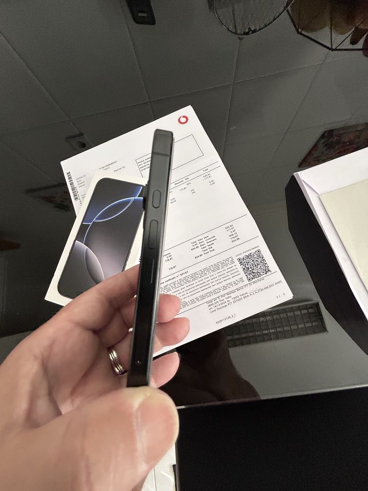 Iphone 16 PRO c/ fatura e garantia 3 anos
