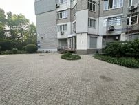 Продаж офісу по вул.Козакова, (Ніла Армстронга) Центр.