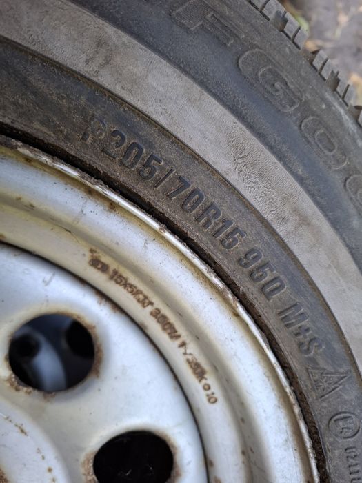 Opony zomowe BFGoodrich  z felgami do Suzuki 205/70/15