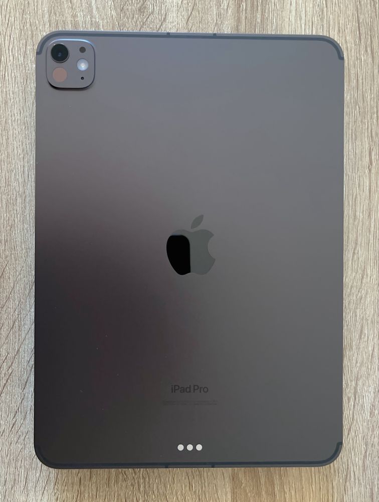 Ipad M4 Pro 11” Celular com 256GB + Apple Smartfolio