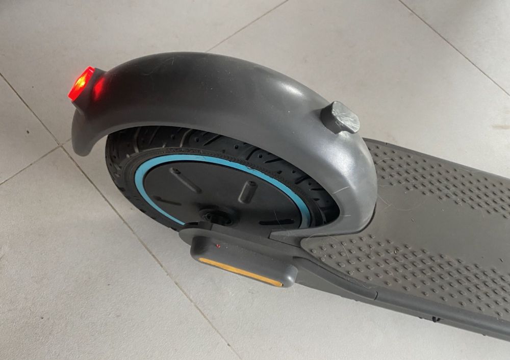 Hulajnoga Motus Scooty 10 !!! Niski przebieg 130km 1 właściciel