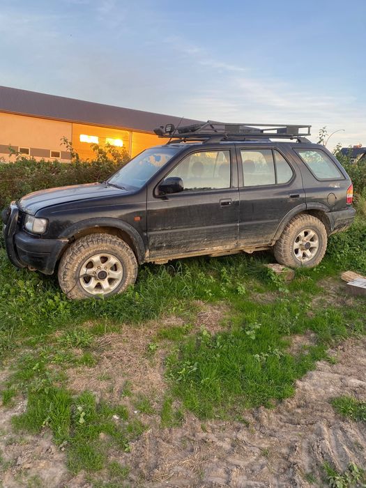 Opel fronterra b