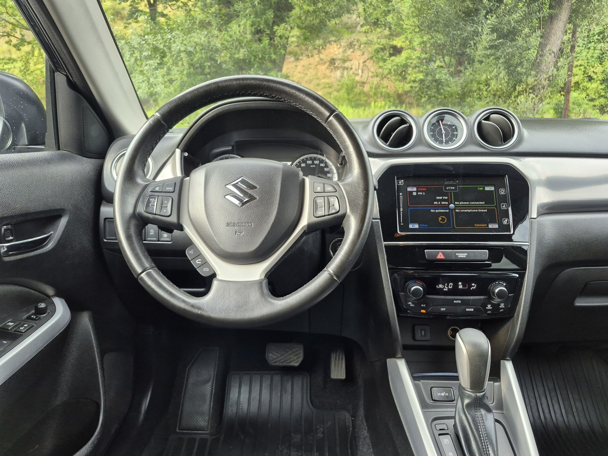 Suzuki Vitara 1.6 E 120 Koni Polski Salon Najbogatsze Wyposażenie XLed
