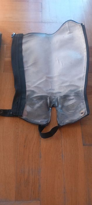 Czapsy skórzane hippica 37/33