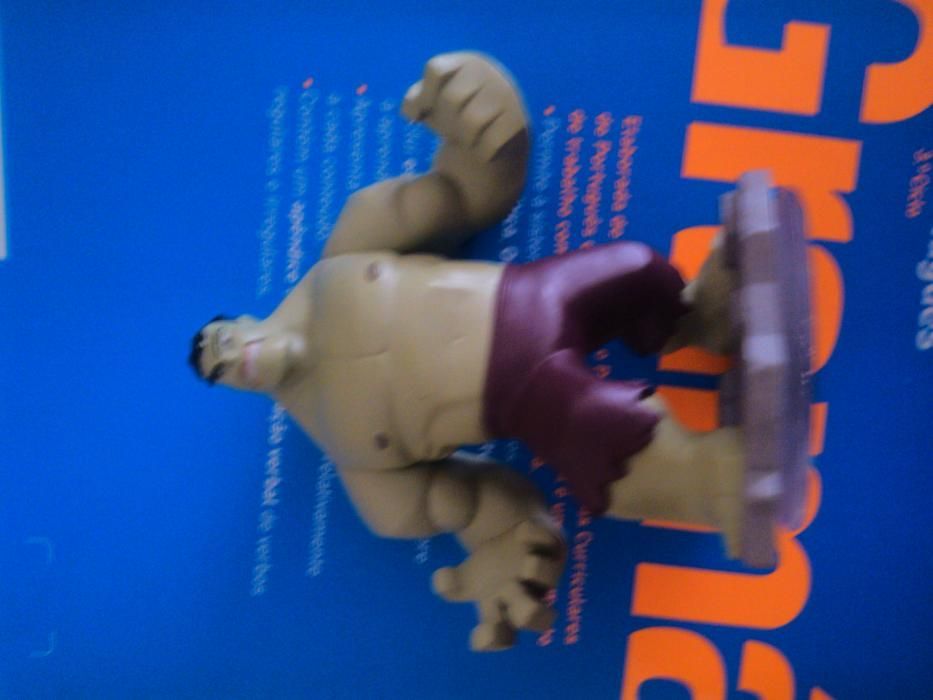 Ps3 disney infinity 2.0 Marvel com 11 figuras, Hulk e venom incluidos