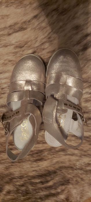 Sandálias super confortáveis