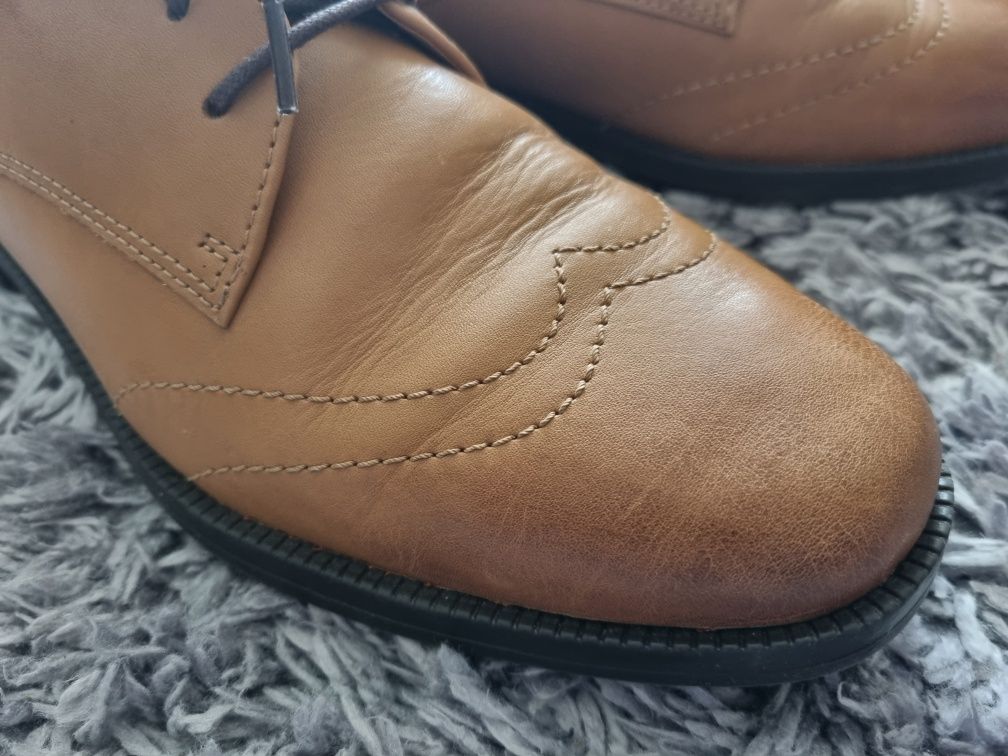 Skórzane buty pantofle damskie Lasocki
