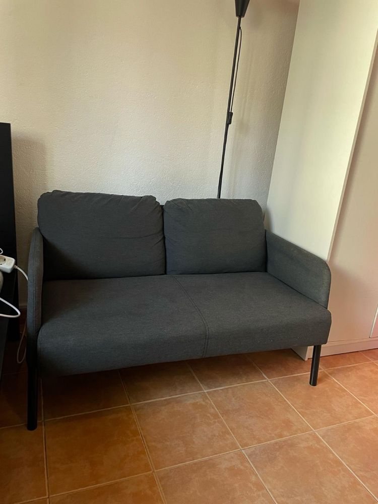 Sofá pequeno do ikea