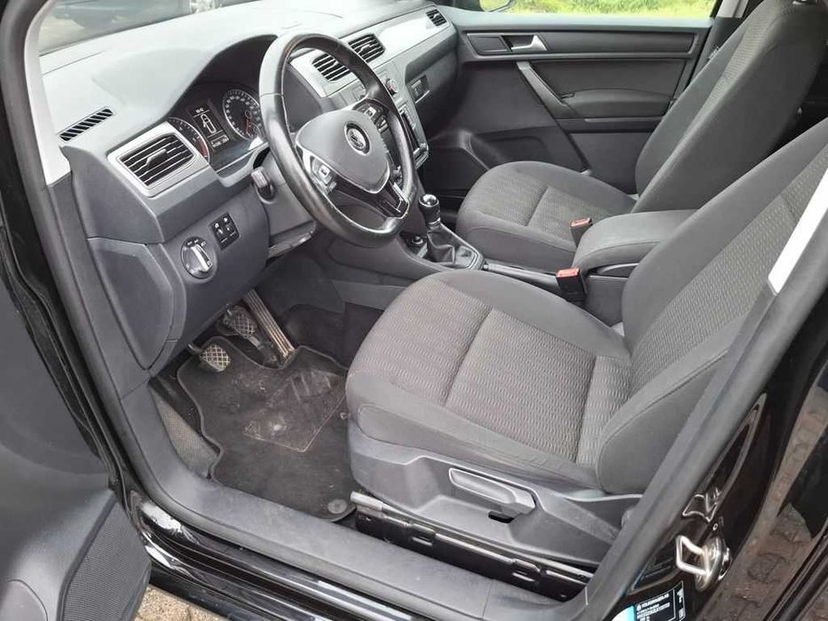 Бампер Volkswagen Caddy запчастини розборка