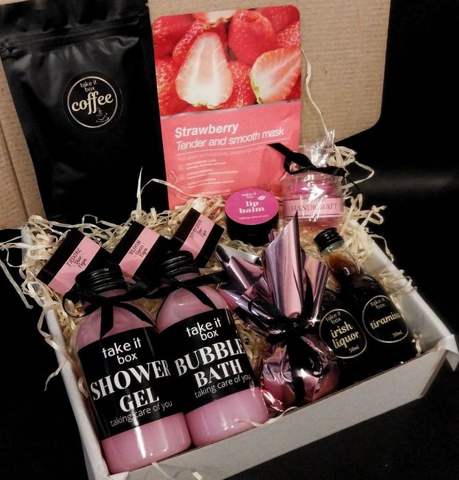 Подарунковий набір на день народження,свято для дівчини,жінки/Подаруно